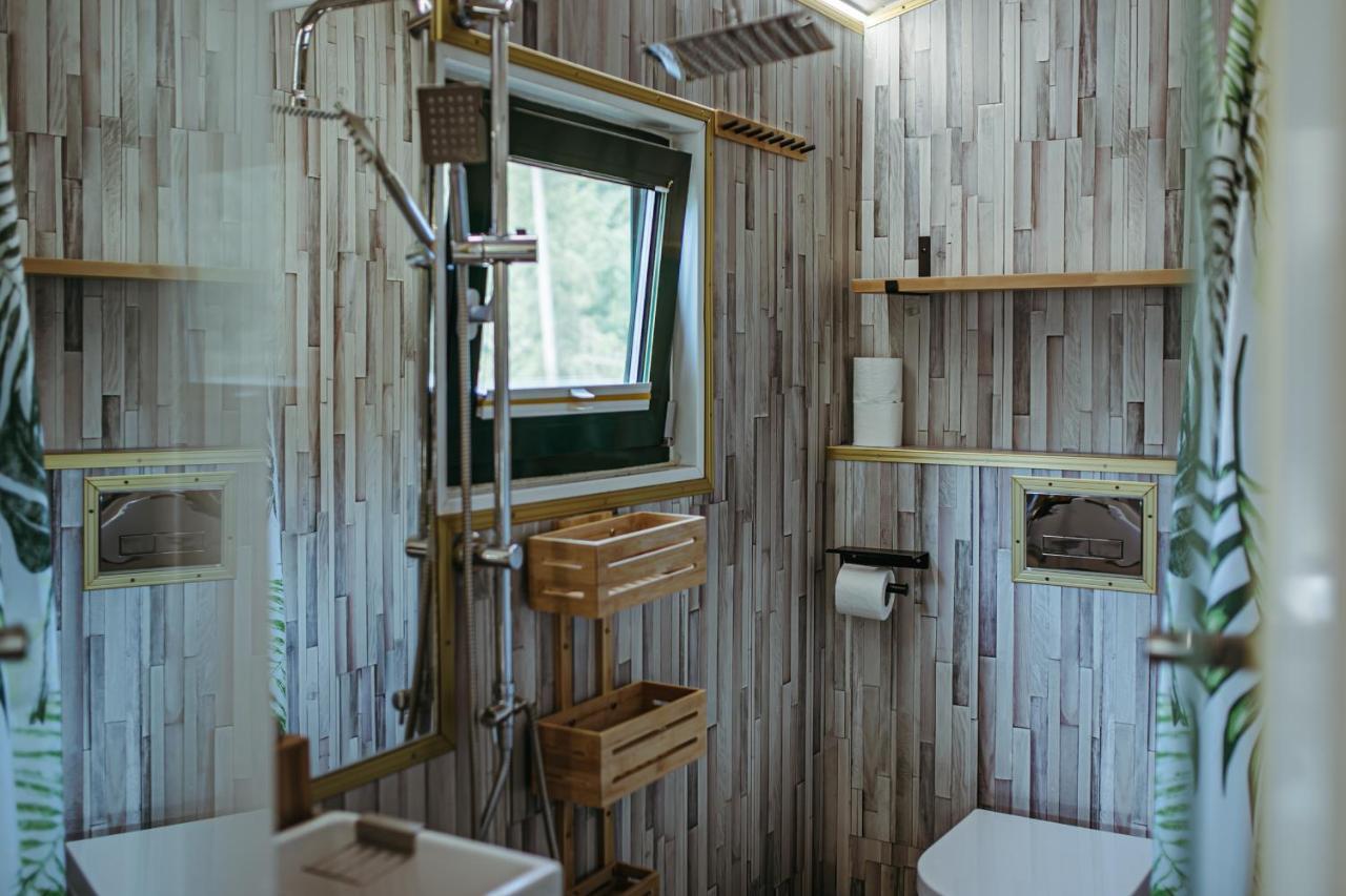 Herbals - Tree&Lake Houses With Bath, Sauna, Bikes, Motorboat Мельно Экстерьер фото